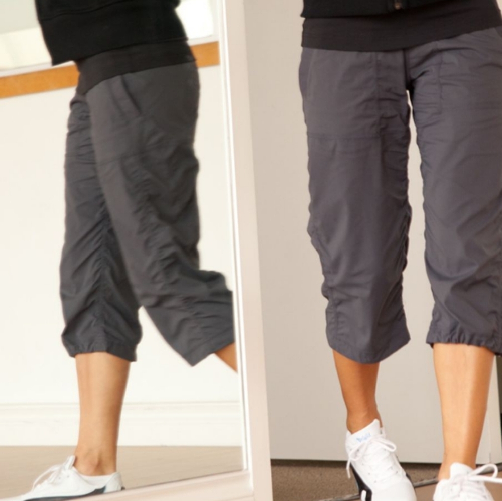 Lululemon Studio crop